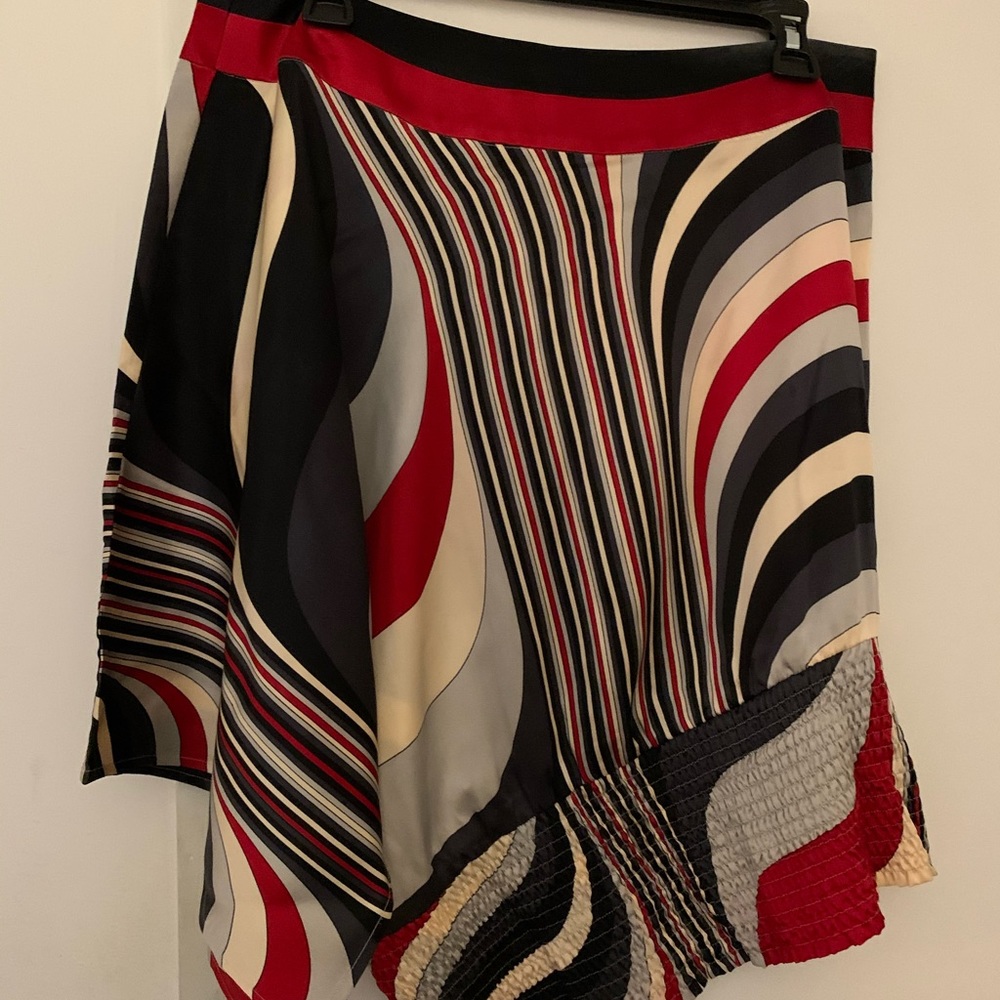 Women’s one shoulder top